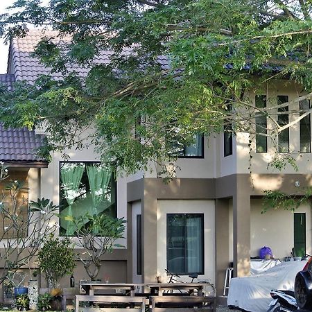 Bed and Breakfast Jamjuree Garden Ban Thung Ma Nieo Екстер'єр фото