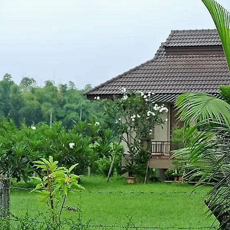 Bed and Breakfast Jamjuree Garden Ban Thung Ma Nieo Екстер'єр фото
